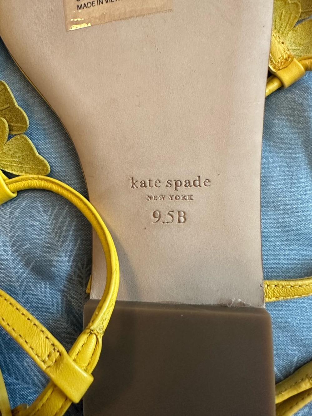 NWOT kate spade the Primrose Yellow Butterfly T-Strap Sandals Sz 9.5 - Picture 6 of 8